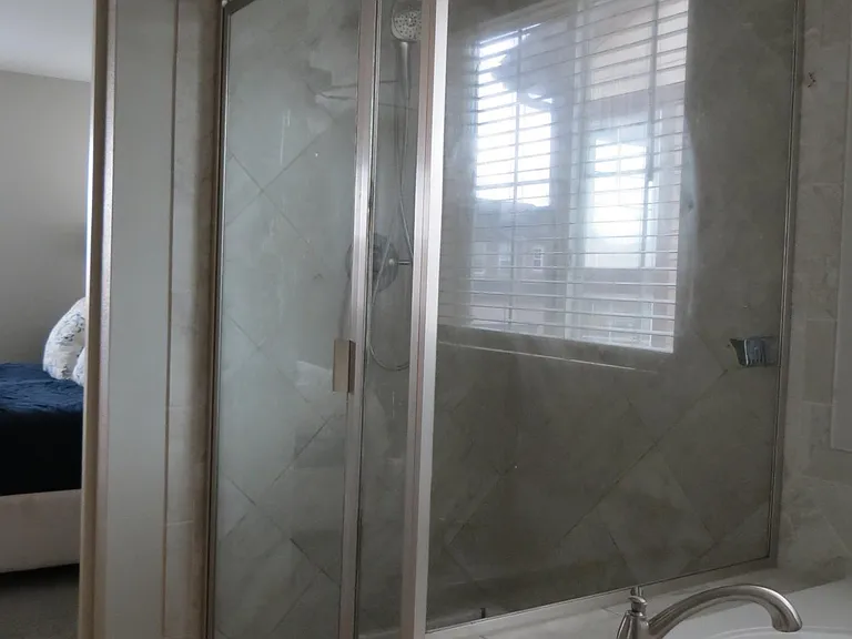 Stand alone shower