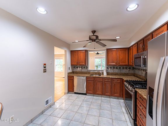 4th image of 314 Towne Dr #10-4