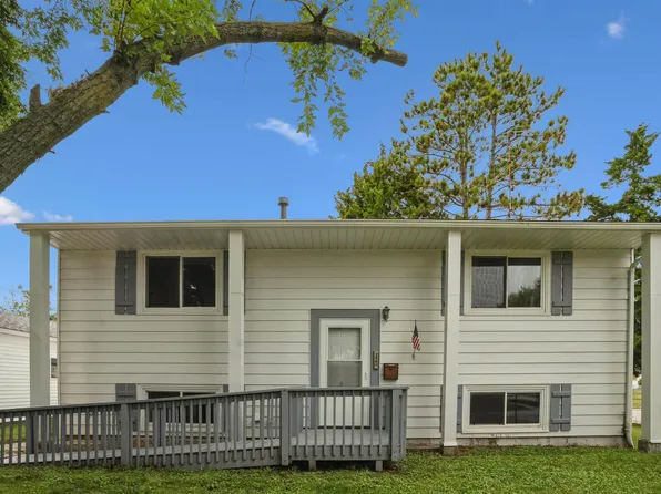 3403 4th St, East Moline, IL 61244