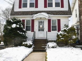 37 Clifford Rd, Menands, NY 12204