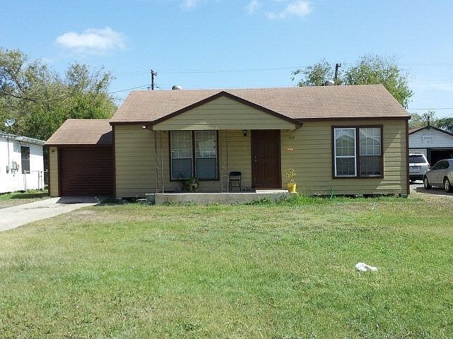 1st image of 717 E Austin Ave