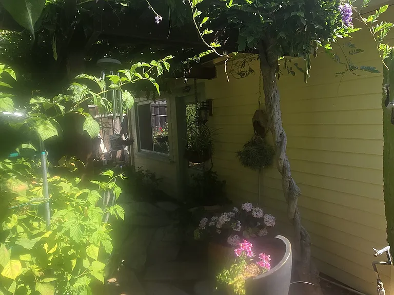 2270 Shibley Ave — Photo 4