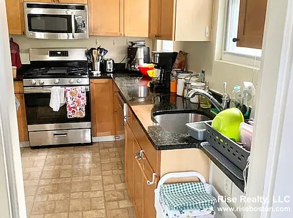 53 Hillside St #3 — Photo 7
