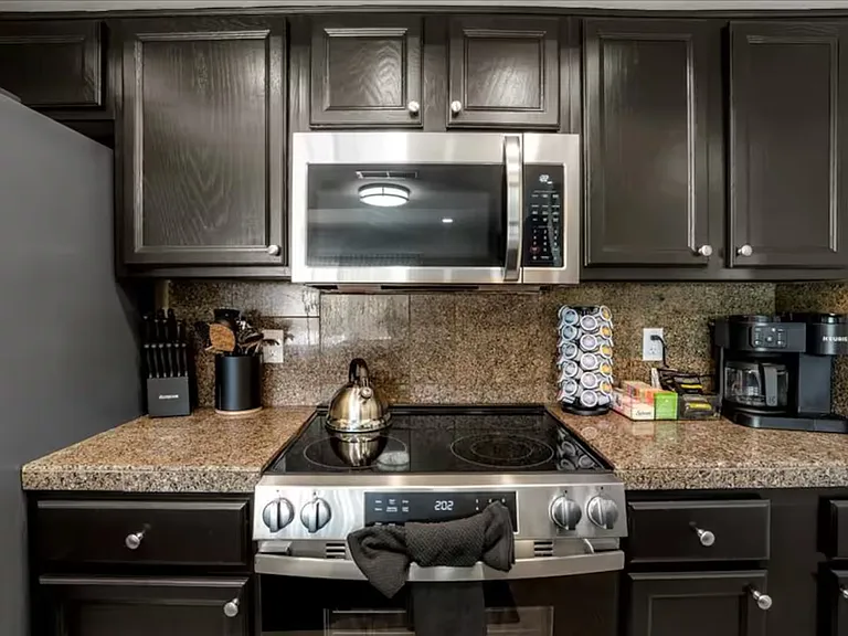 7520 S Forest Ave — Photo 33