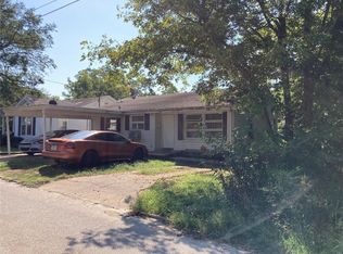 1402 Spring St, Poplar Bluff, MO 63901