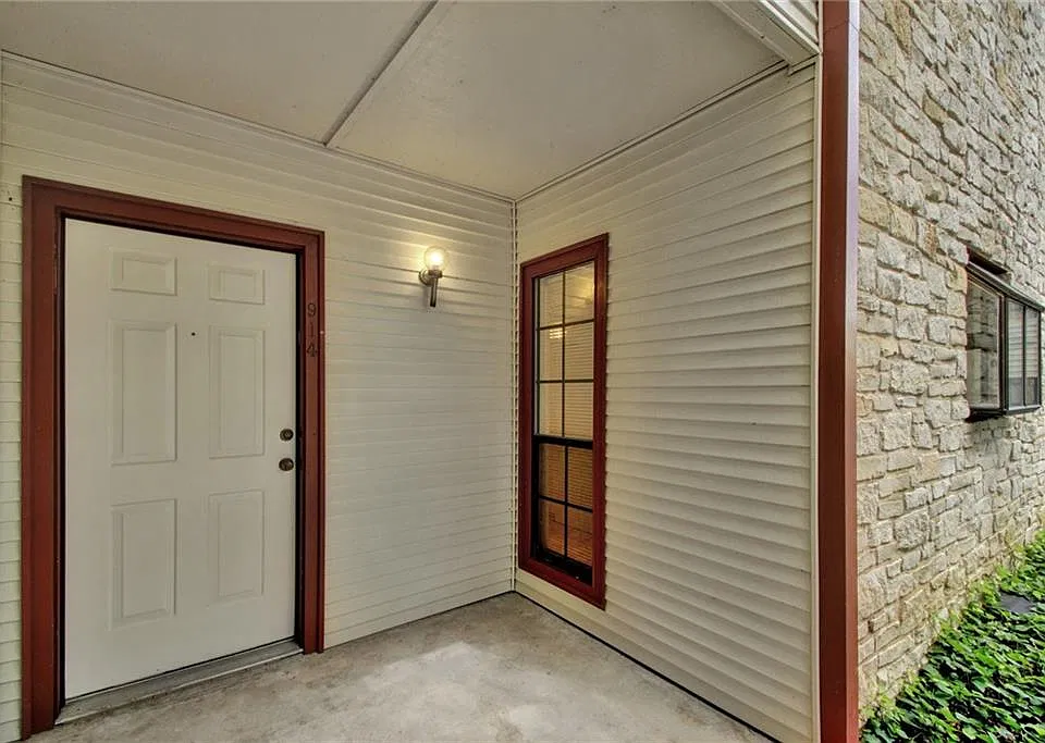 1510 W North Loop Blvd #914