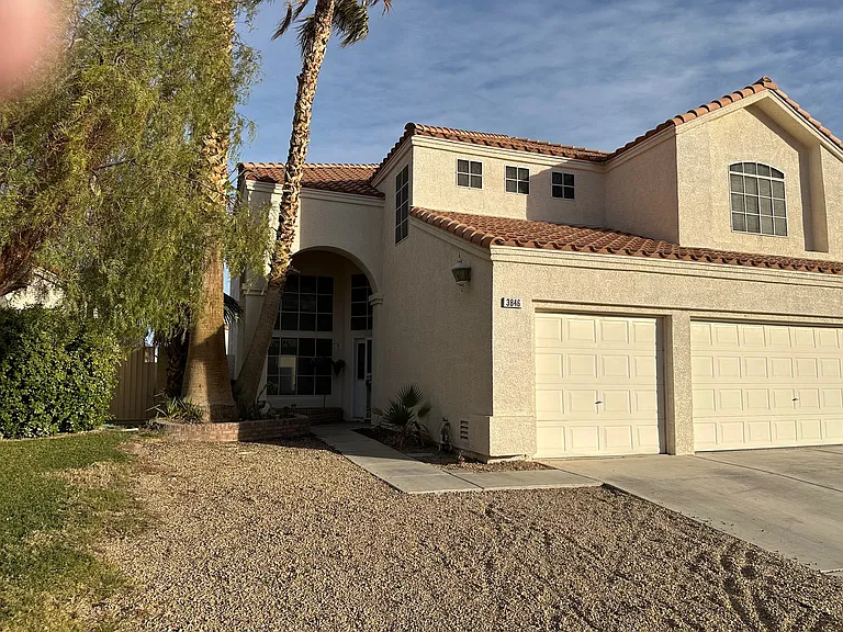 3846 Mapleview Ct — Photo 2