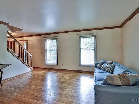 3rd image of 7875 Sagamore Dr