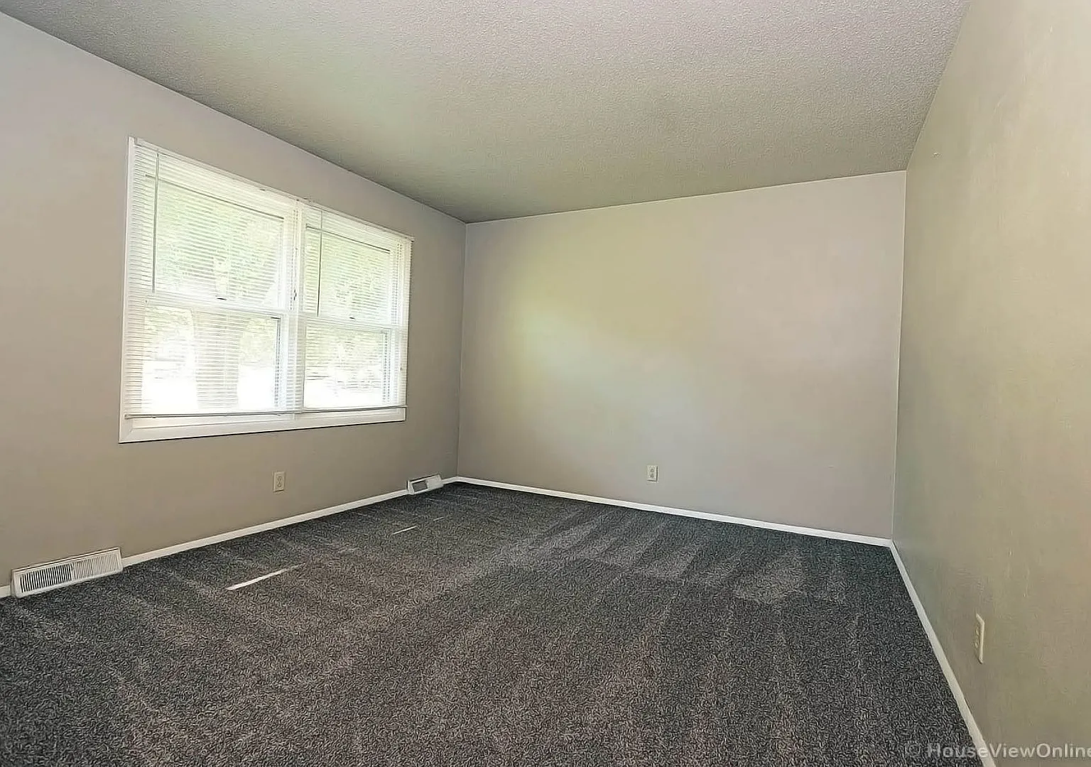 House Close To Campus — Photo 4