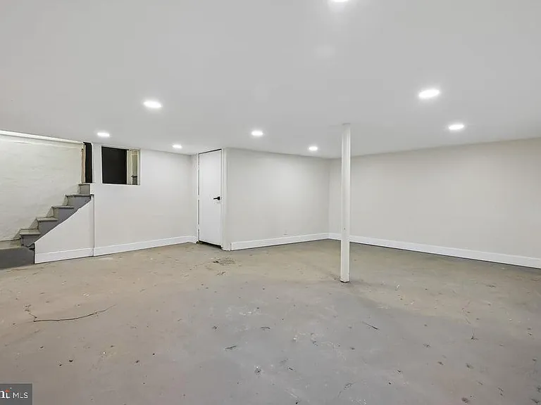 1325 Walnut Ave — Photo 16