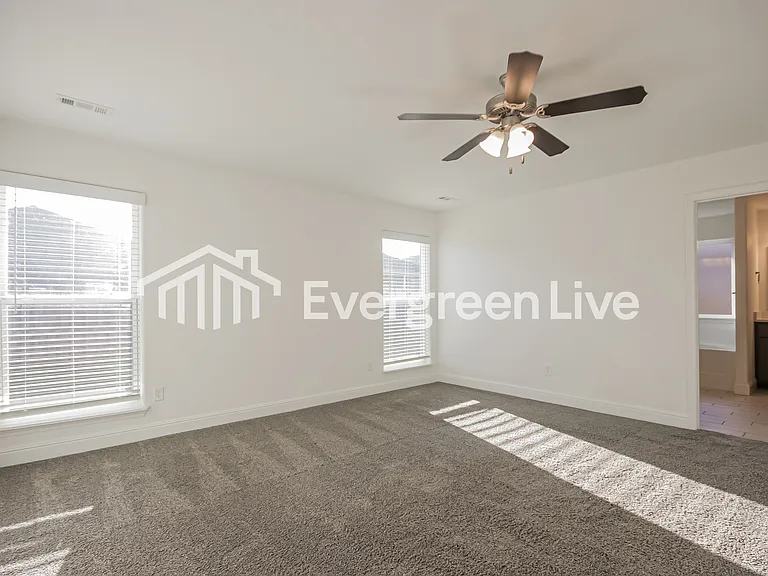 5907 Hoover St — Photo 10