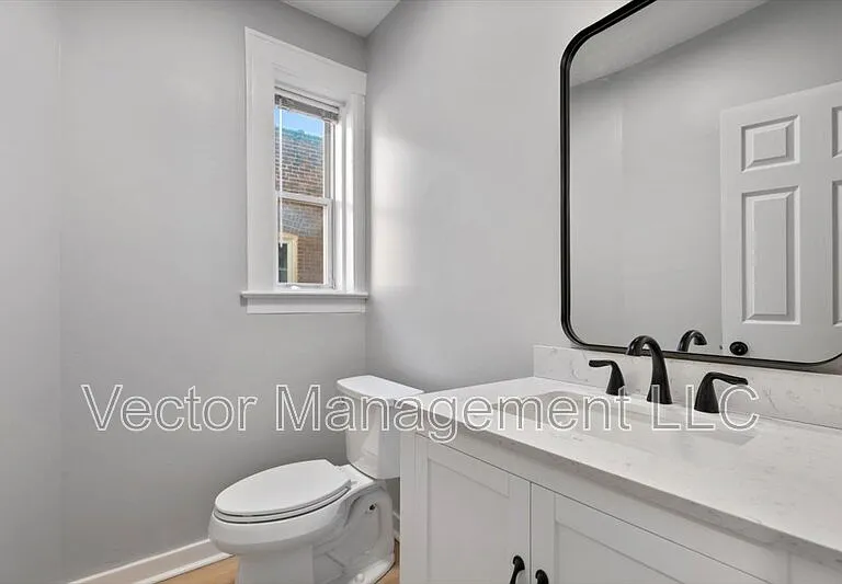 1476 Chapel St #301 — Photo 1