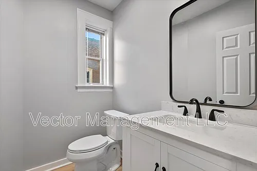 1476 Chapel St #301 Photo 1