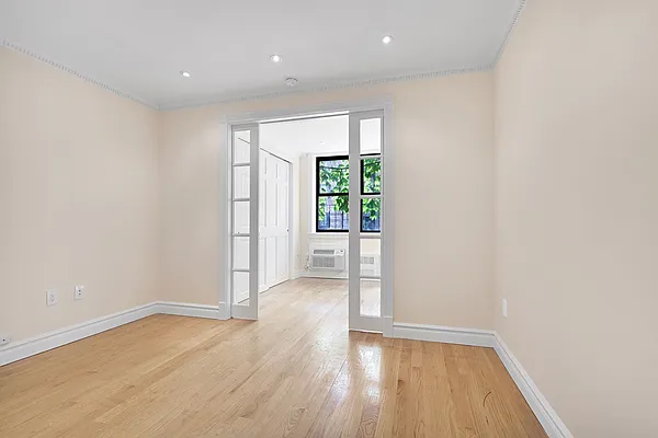 Rented by Cooper & Cooper Real Estate | media 16
