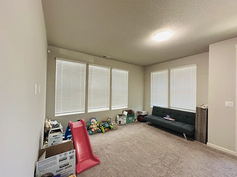 8201 SE Crabapple St — Photo 8