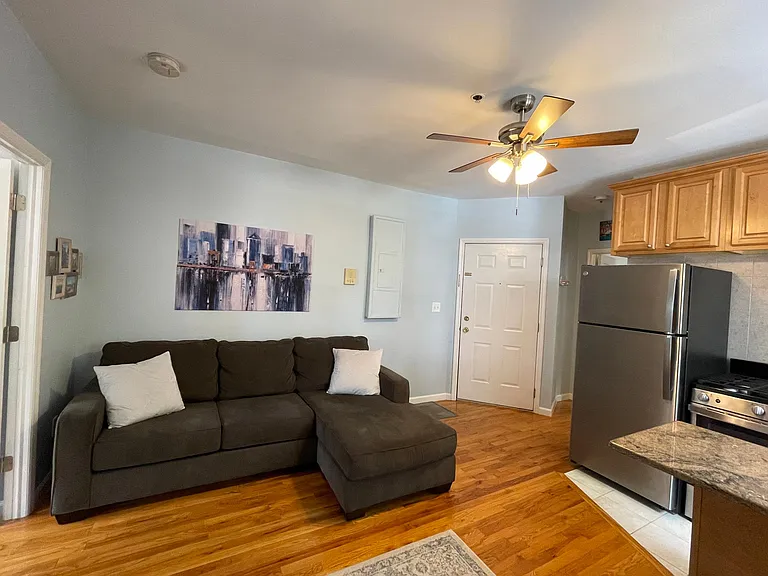734 Adams St #2C — Photo 3