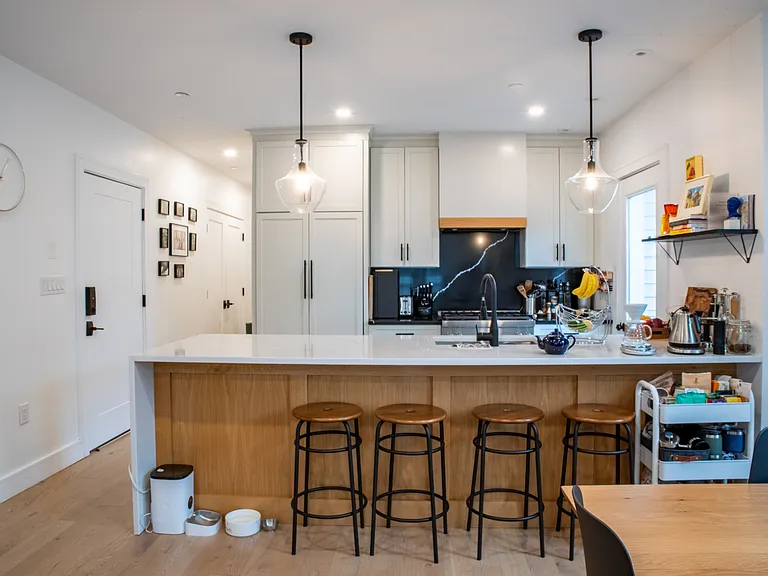 57 Saratoga St #4 — Photo 1