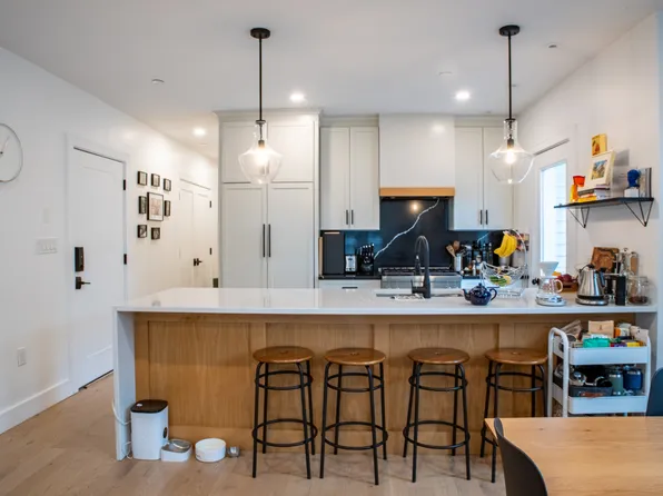 57 Saratoga St #4, Boston, MA 02128