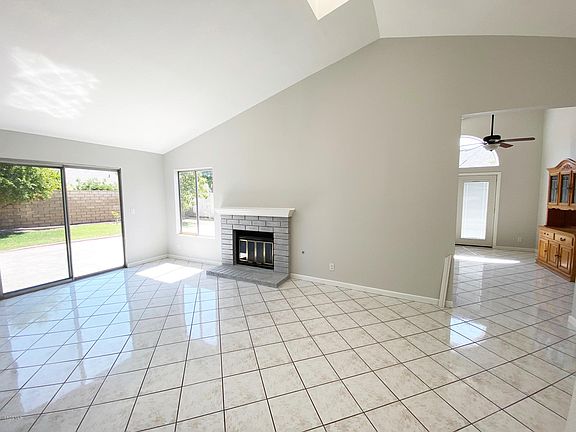 2nd image of 1380 Waterford Ln
