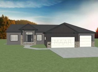 8509 Memory Ln, Horace, ND 58047