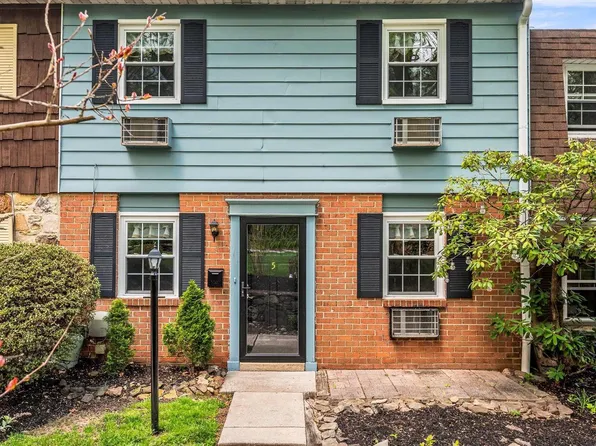 207 Walnut Hill Rd APT D5, West Chester, PA 19382