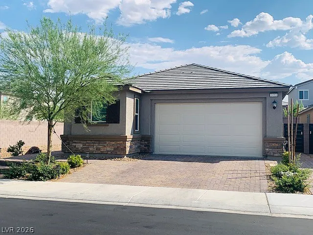 3 bed, 3.0 bath, 1761 sqft, $3,100 — Photo 1
