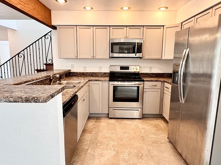 921 Bradleys Bnd — Photo 5