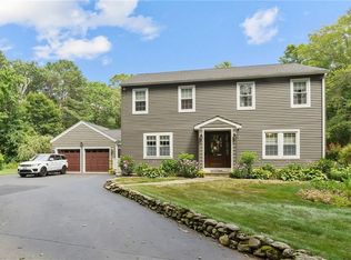 111 Peeptoad Rd, Scituate, RI 02857