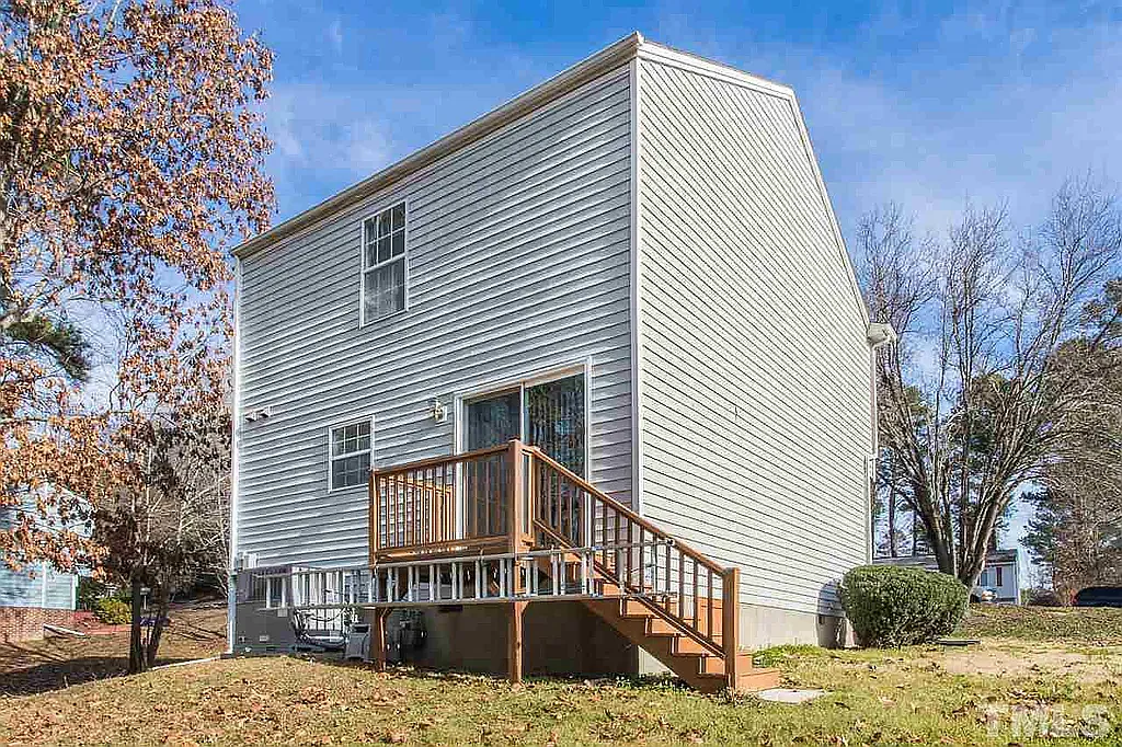 3 bed, 2.5 bath, 1400 sqft, $1,590 — Photo 3