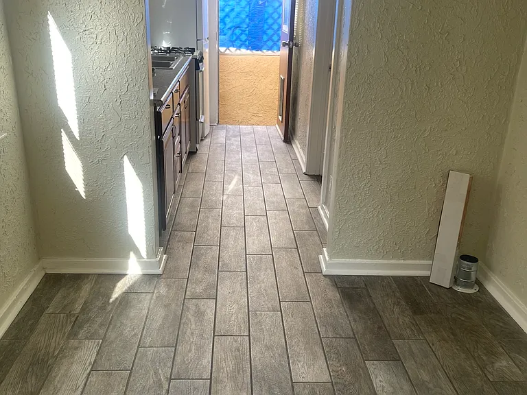 5023 Bakman Ave — Photo 9
