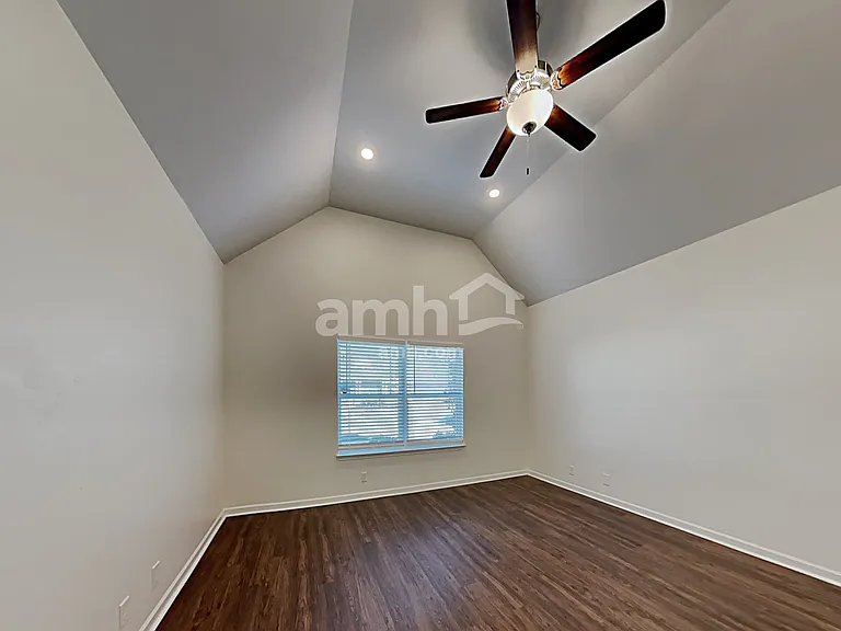 2055 Shafer Dr — Photo 8