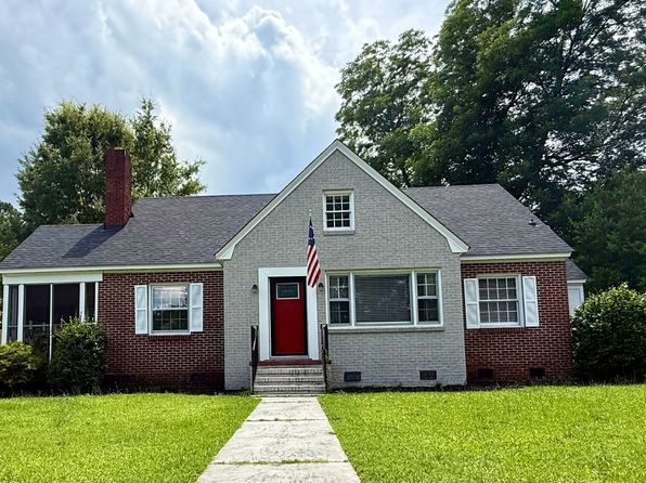 112 Davis St