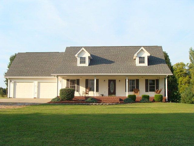 1st image of 405 Yellow Buckeye Ln