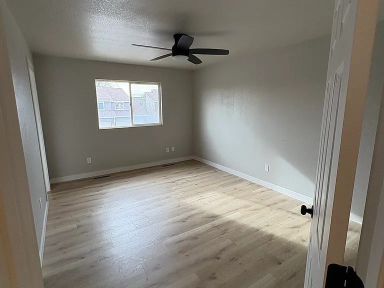104 Crabapple Dr — Photo 12