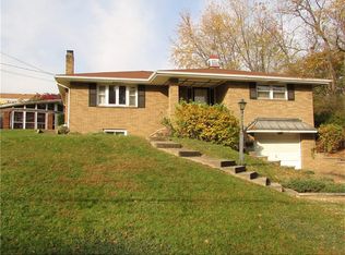 1202 Vivjon Dr, Homestead, PA