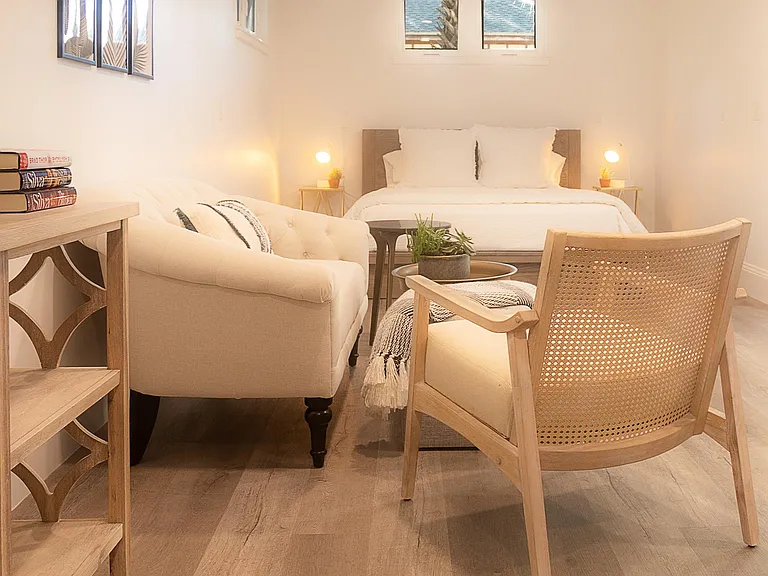 Ideal guest space, office retreat or home gym