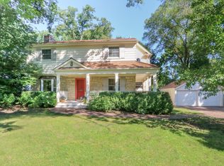 766 Highview Ter, Lake Forest, IL 60045