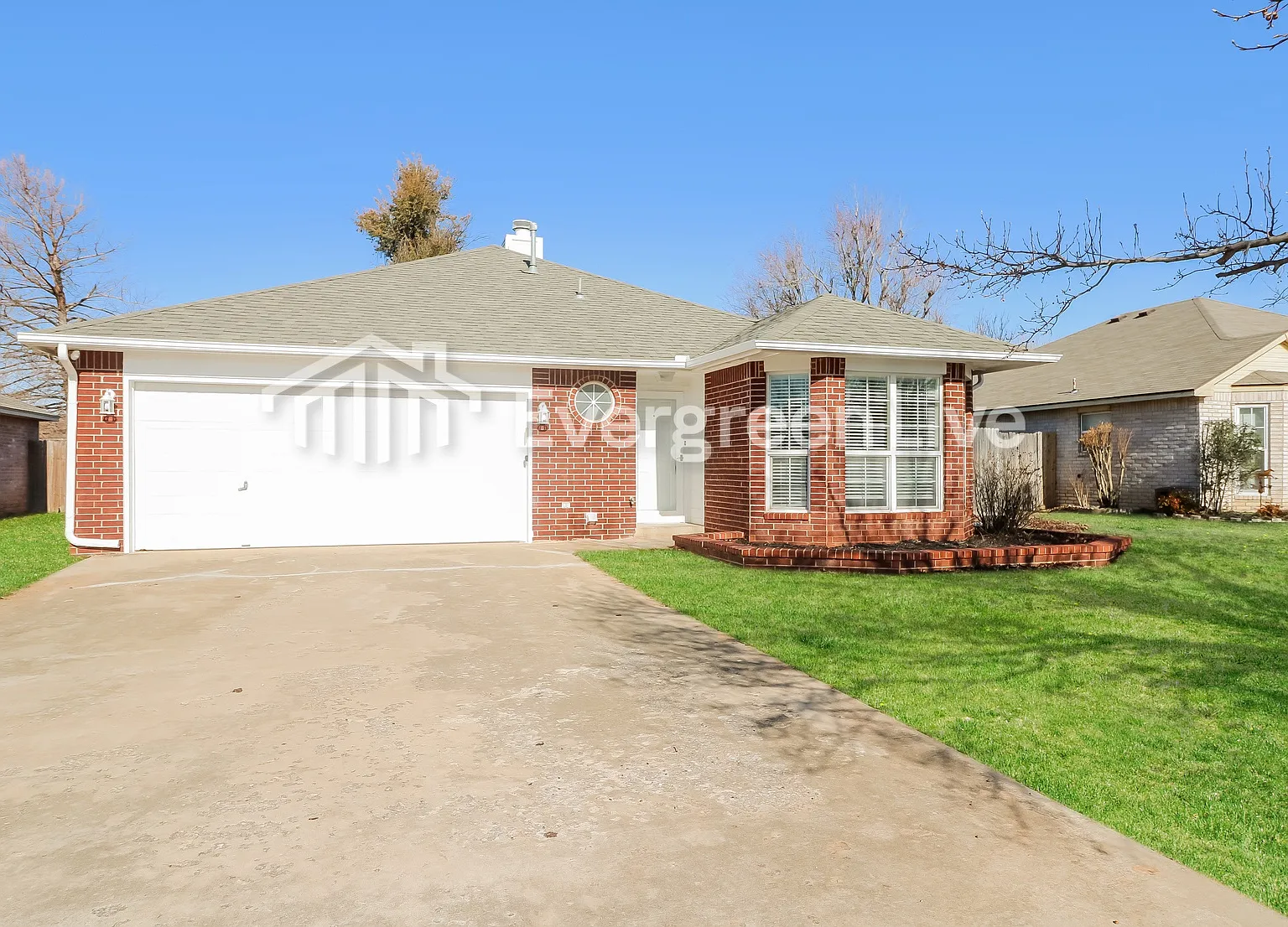 3 bed, 2.0 bath, 1374 sqft, $1,445 — Photo 3