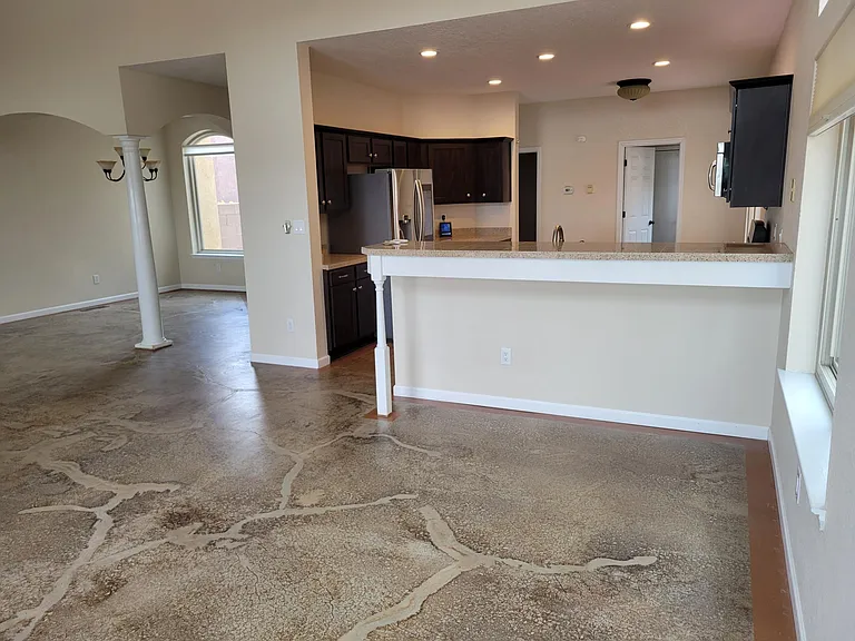 2155 Black Willow Dr NE — Photo 3