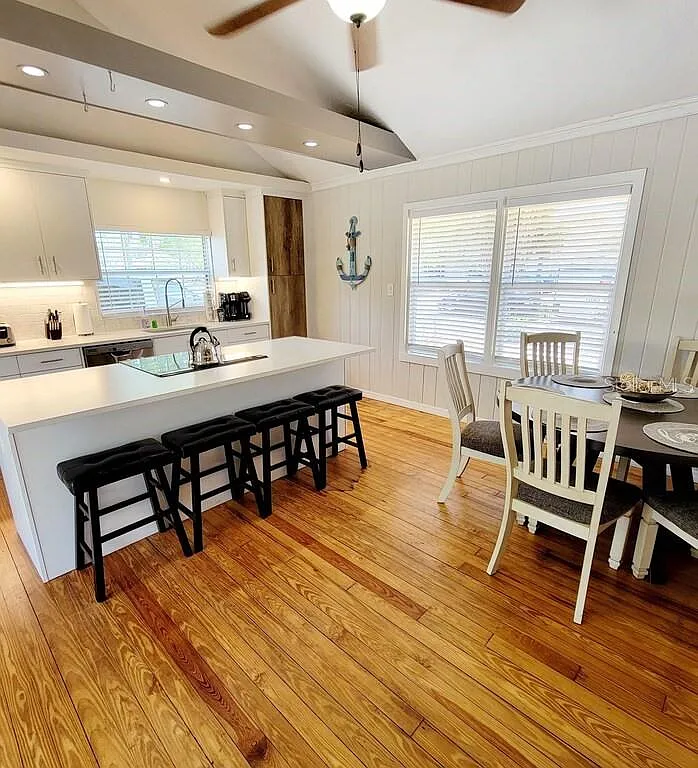 2 bed, 2.0 bath, 1428 sqft, $3,100 — Photo 4