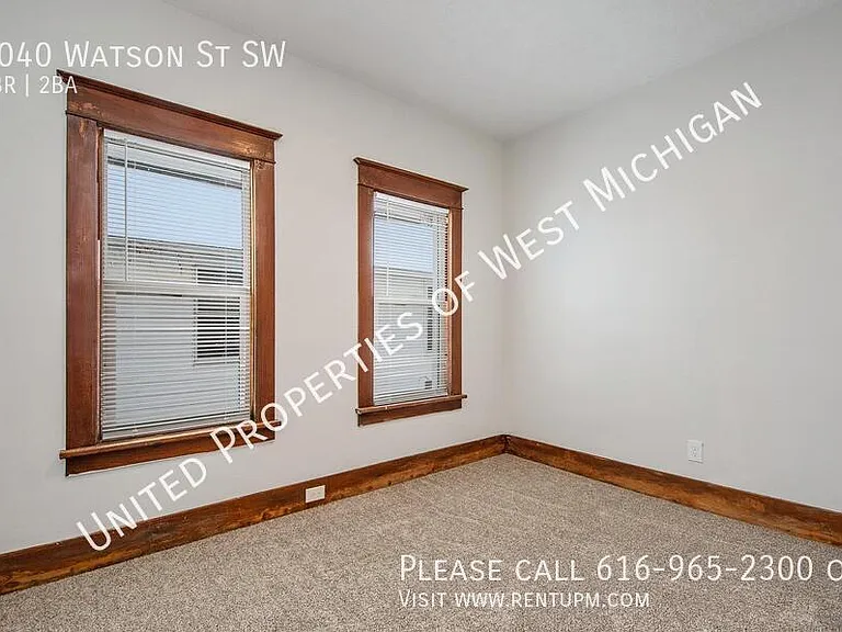 1040 Watson St SW — Photo 10