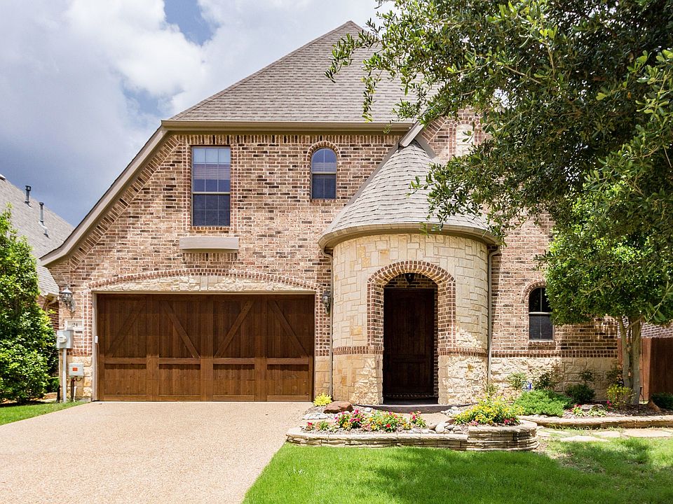 1st image of 24 Secluded Pond Dr