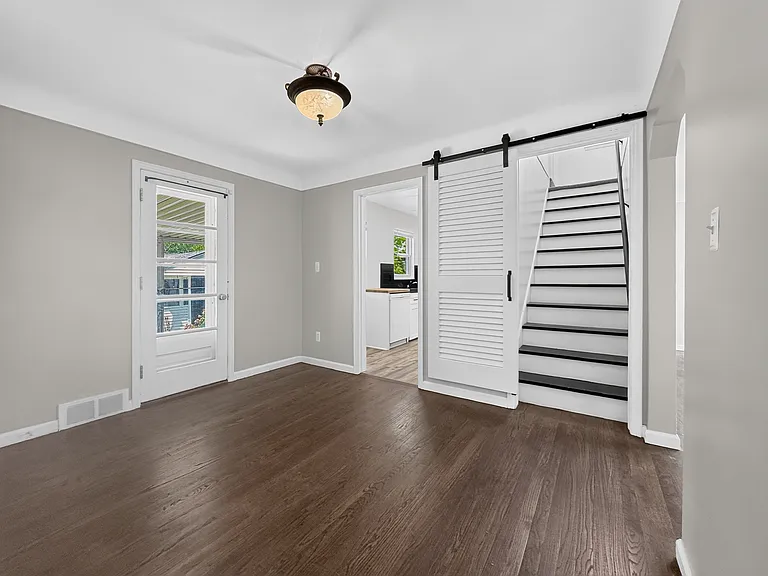 2507 Windemere Rd — Photo 7