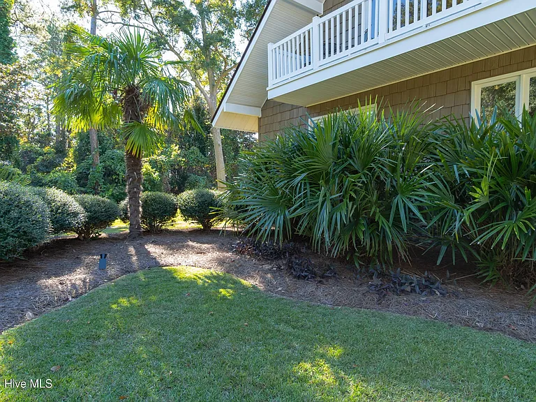 810 Madam Moores Ln #A — Photo 12