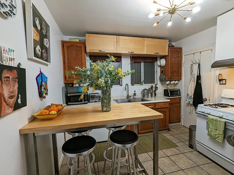 1411 Lemoyne St — Photo 12