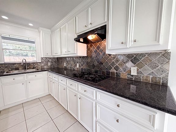 2nd image of 3542 Nutwood Ln