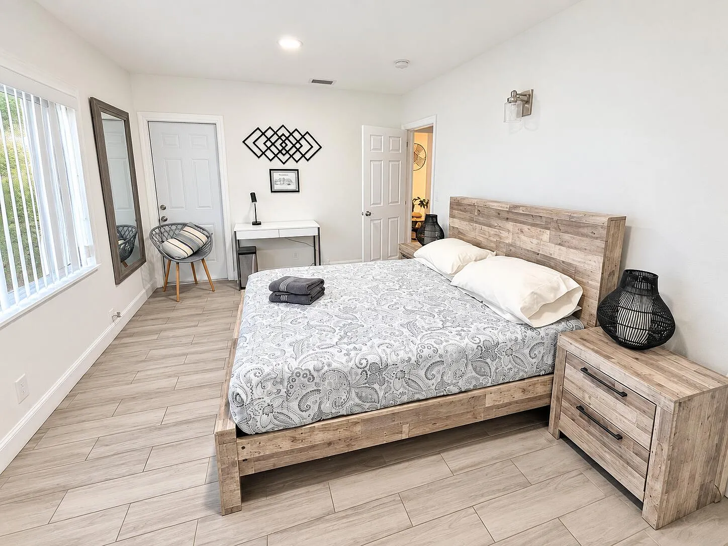 2 bed, 1.0 bath, 800 sqft, $2,500 — Photo 2