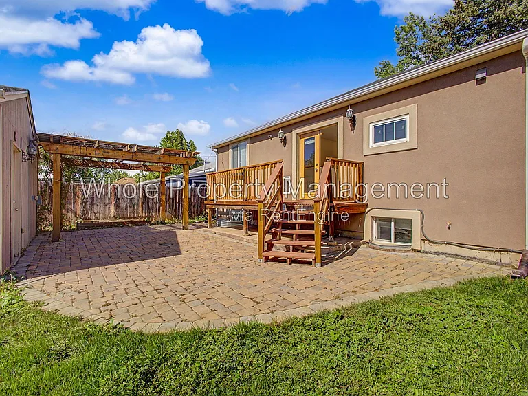 3211 S Cherokee St — Photo 22