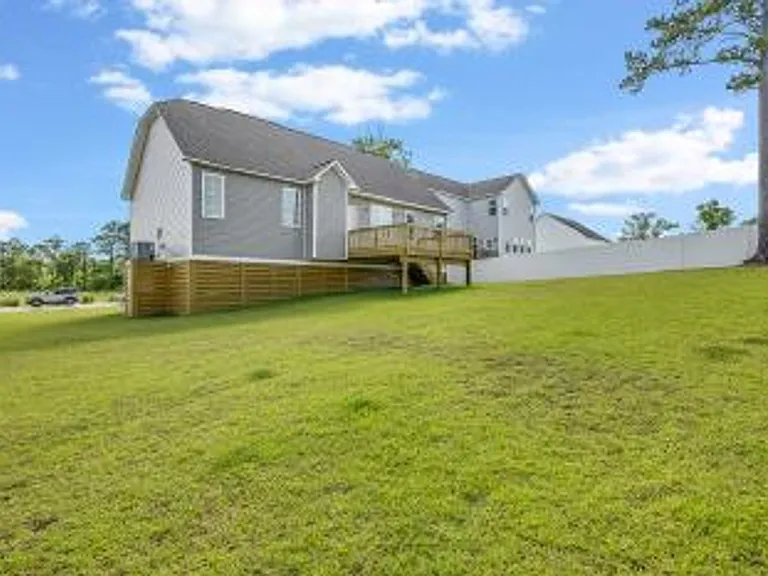 305 Broadleaf Dr — Photo 21