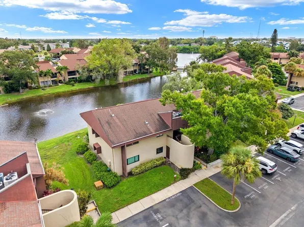 875 S VILLAGE DRIVE N #101, ST PETERSBURG, FL 33716